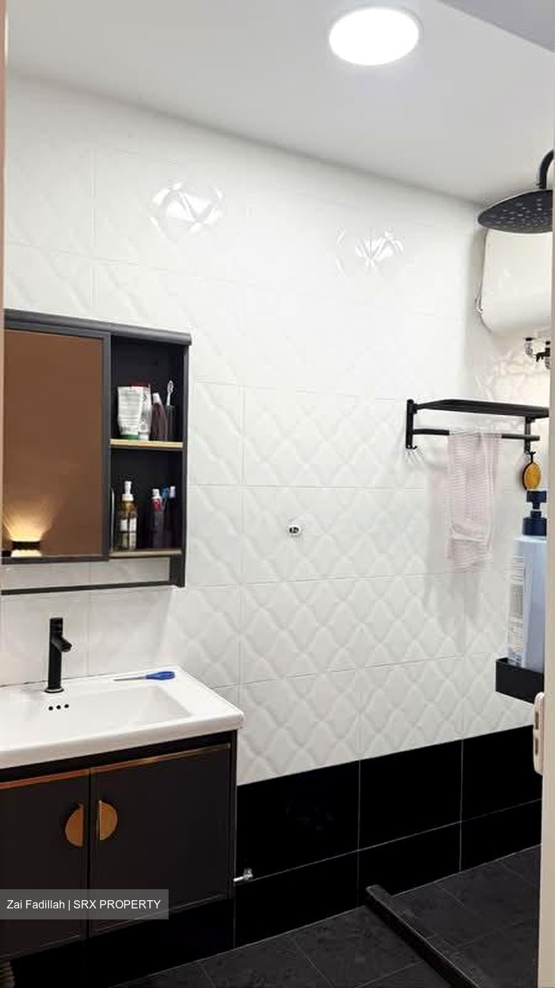 Blk 547 Jurong West Street 42 (Jurong West), HDB Executive #559383531